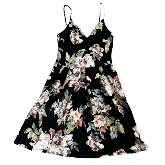 Soprano Dresses & Skirts - Soprano spaghetti strap dress size small